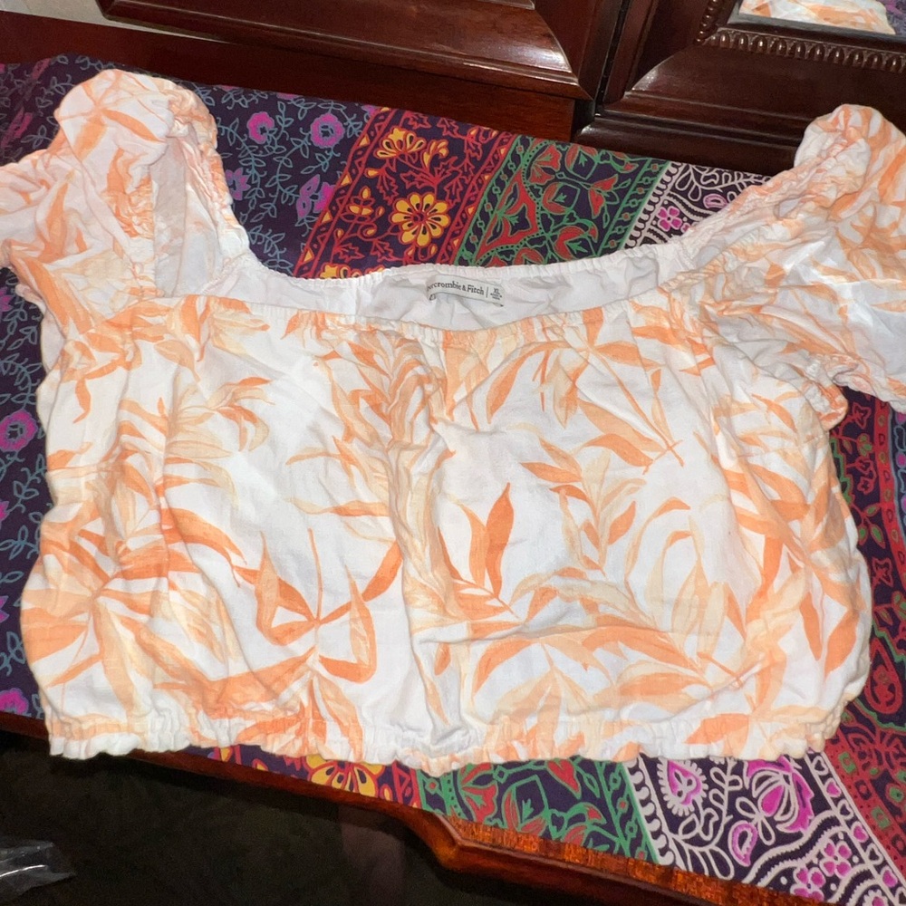 American Eagle Outfitters White and Orange Puff Sleeve Blouse